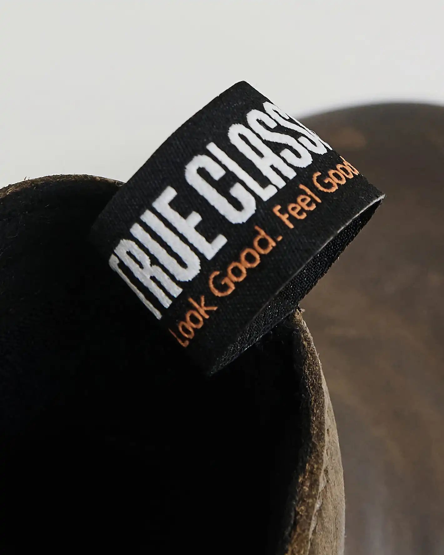 trueclassicteesclub.com